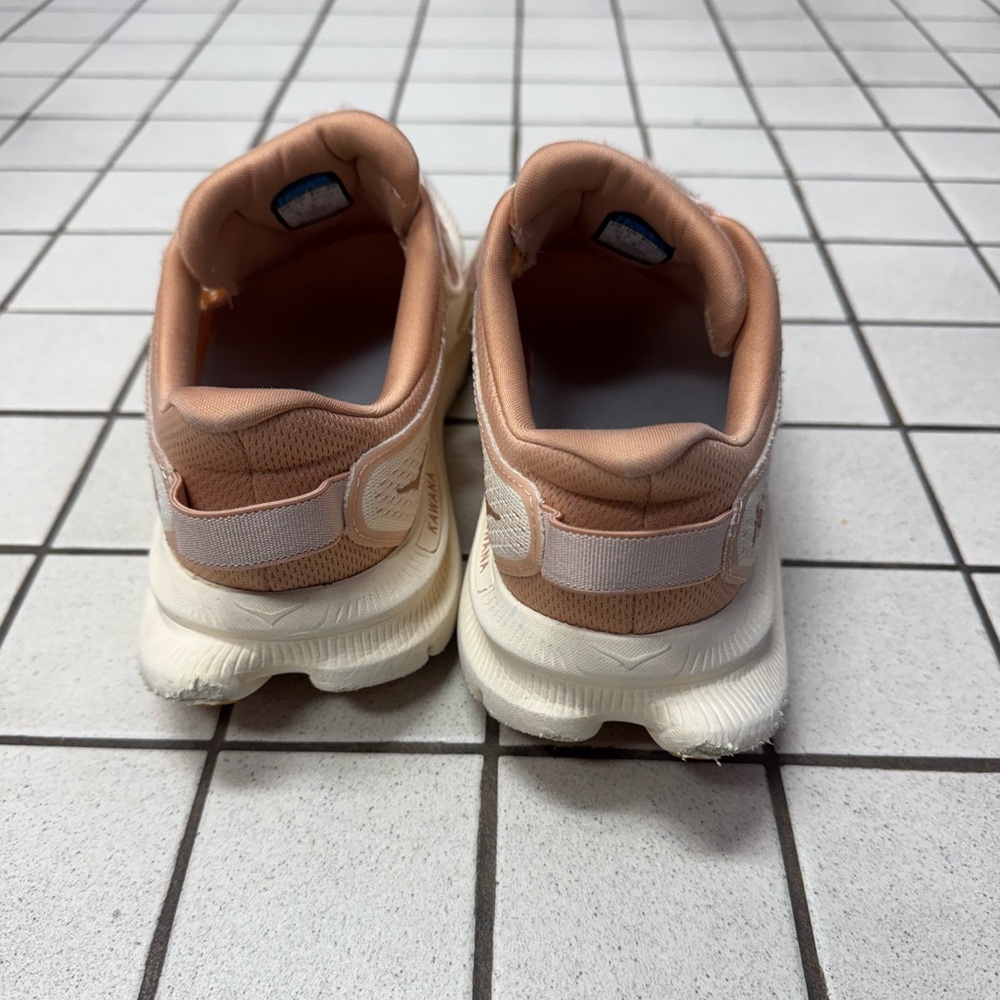 Hoka Kawana 2 size 7.5 vanilla/sandstone - Picture 4 of 6